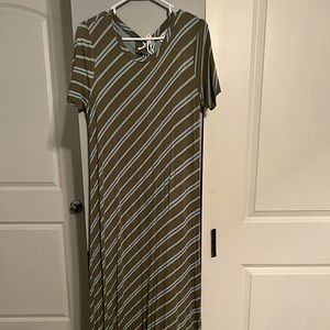 Jessica Simpson Maternity L Green and Blue Stripe Dress with Tie Back
